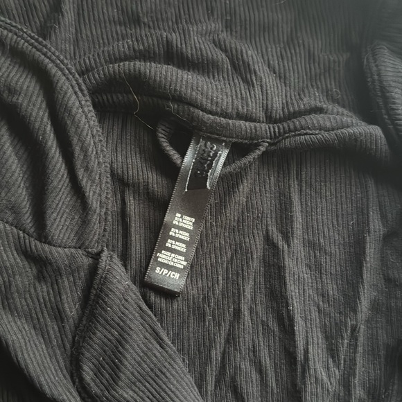 Skims Pajama set - Picture 2 of 4